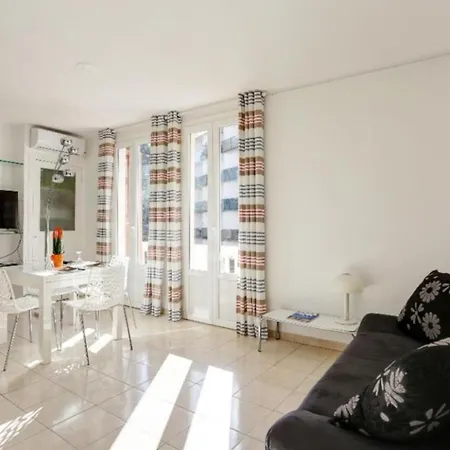 Apartment Cannes Croisette Sea & Sky *